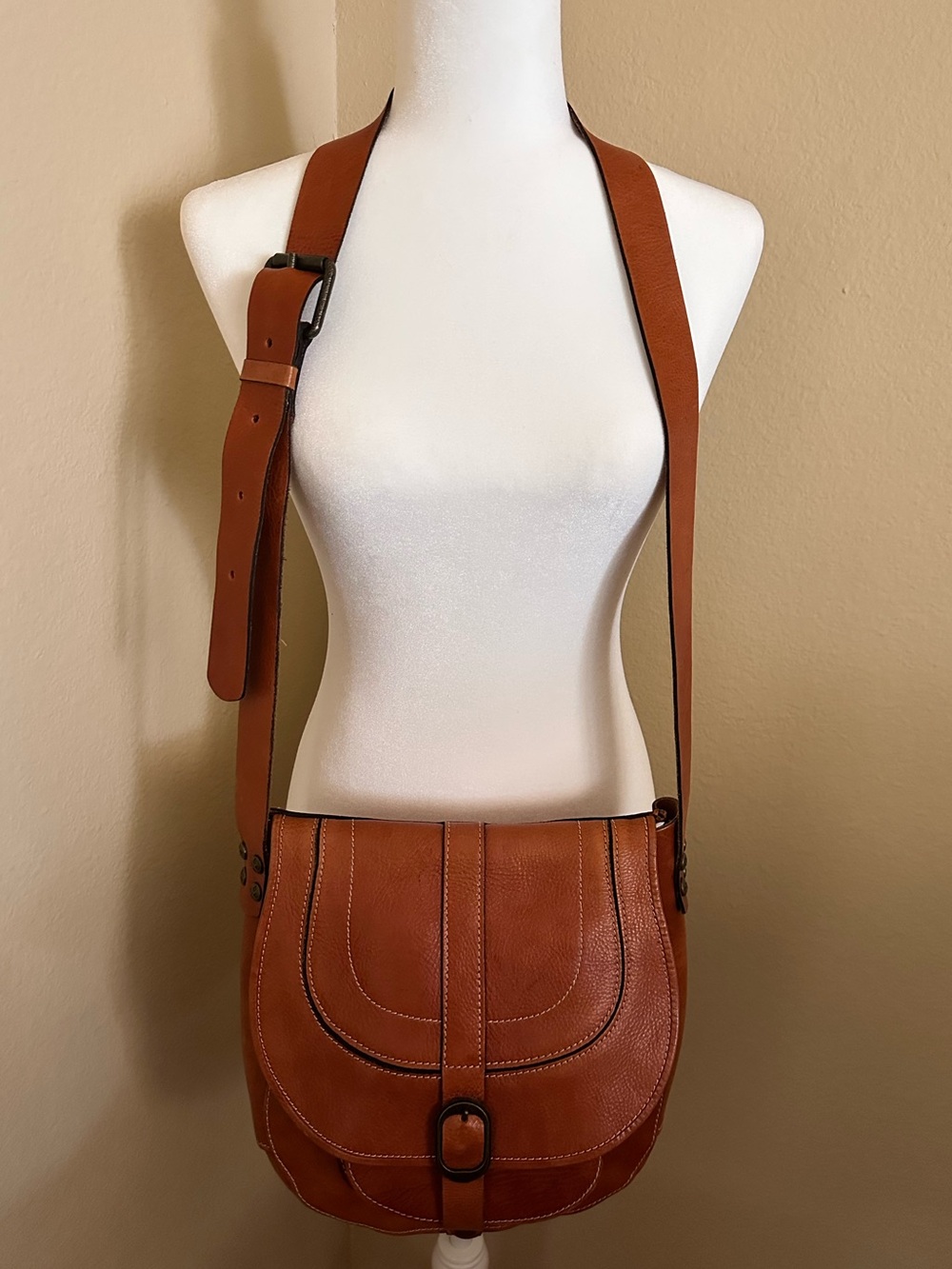 🤠 Patricia Nash Barcelona Leather Saddle Bag Crossbody Tan 💼